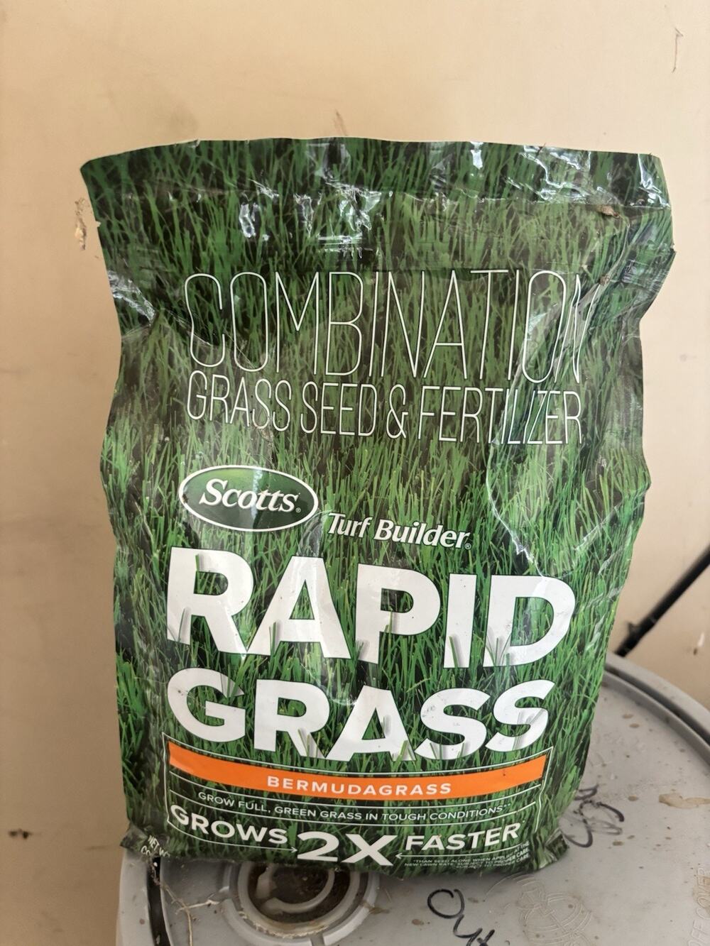 Scotts Turf Builder Rapid Grass Bermudagrass Fast Growing Seed & Fertilizer